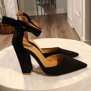 NWOT Suede Block Heel Pumps